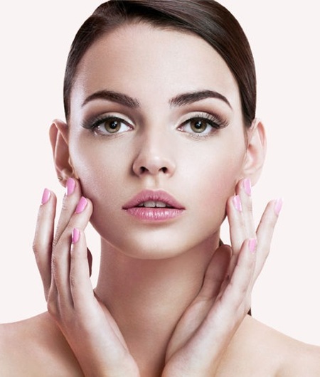 HOLLYWOOD GLOW FACIAL